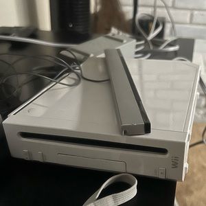 Wii Console, controllers, and game